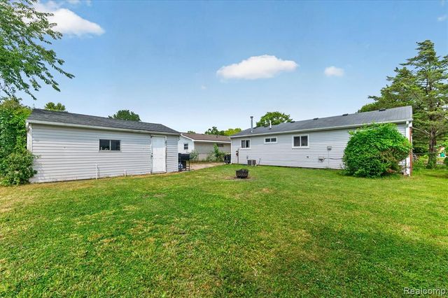 10660 Jackson Street, Belleville, MI 48111
