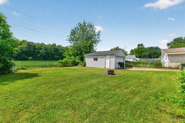 10660 Jackson Street, Belleville, MI 48111