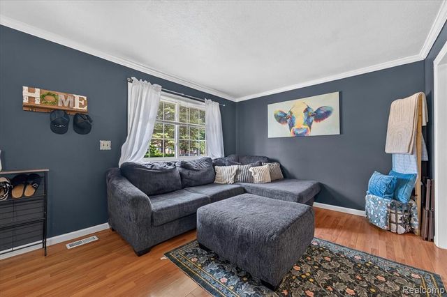 10660 Jackson Street, Belleville, MI 48111