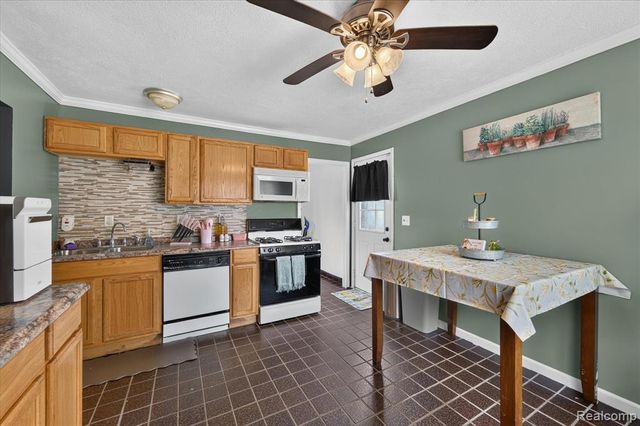 10660 Jackson Street, Belleville, MI 48111