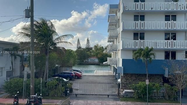 7830 Dickens Ave 203, Miami Beach, FL 33141