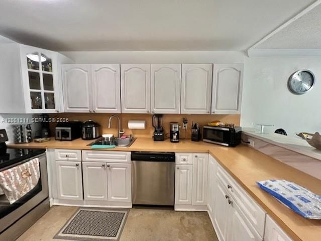 7830 Dickens Ave 203, Miami Beach, FL 33141