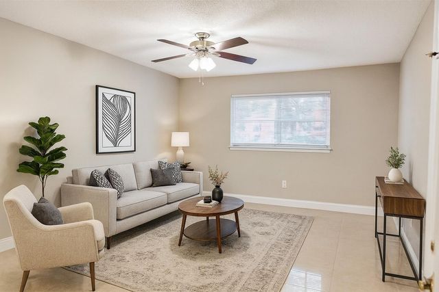 3600 N 56th Ave 105, Hollywood, FL 33021