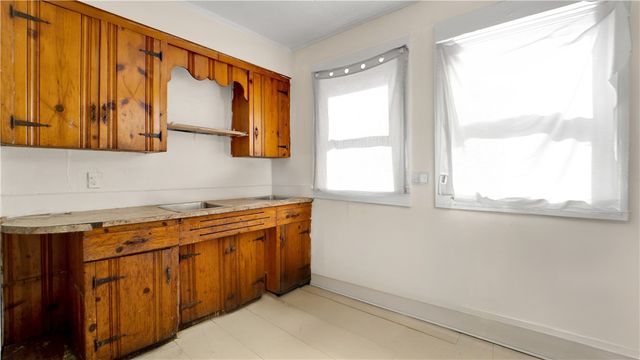 71 Crombie Street, Rochester, NY 14605