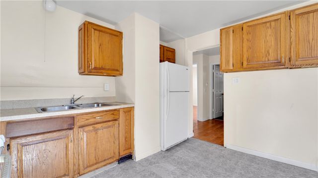 71 Crombie Street, Rochester, NY 14605