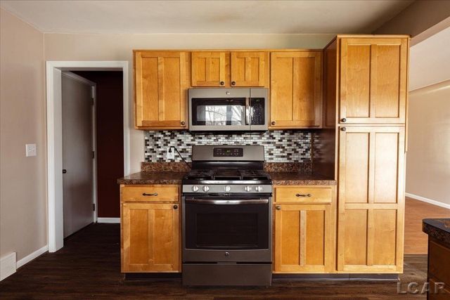 302 N Van Buren Street, Tecumseh, MI 49286