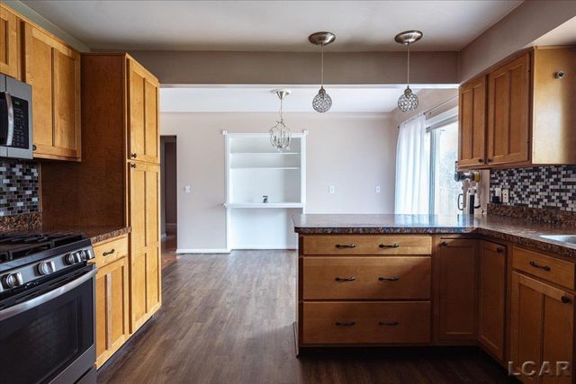 302 N Van Buren Street, Tecumseh, MI 49286
