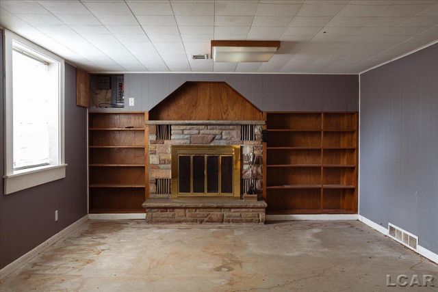 302 N Van Buren Street, Tecumseh, MI 49286