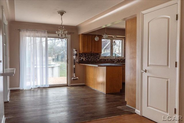 302 N Van Buren Street, Tecumseh, MI 49286