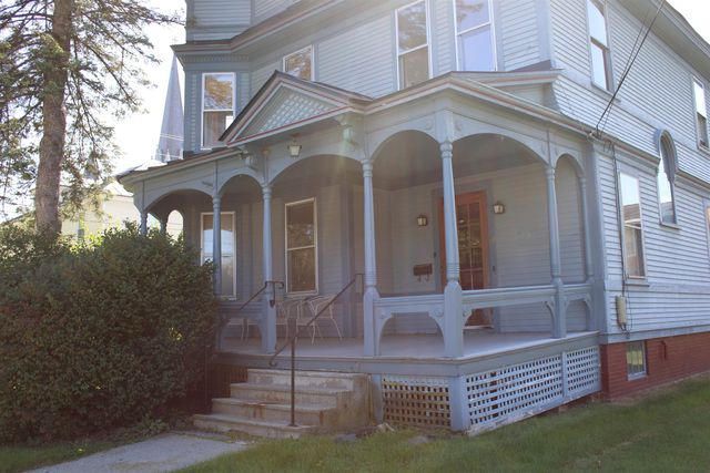 69 Winter Street, St. Johnsbury, VT 05819