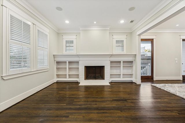 916 Columbia Street, Houston, TX 77008