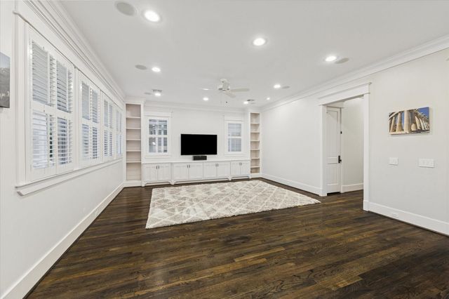 916 Columbia Street, Houston, TX 77008