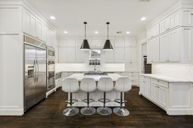 916 Columbia Street, Houston, TX 77008