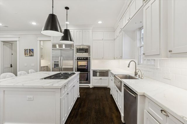 916 Columbia Street, Houston, TX 77008