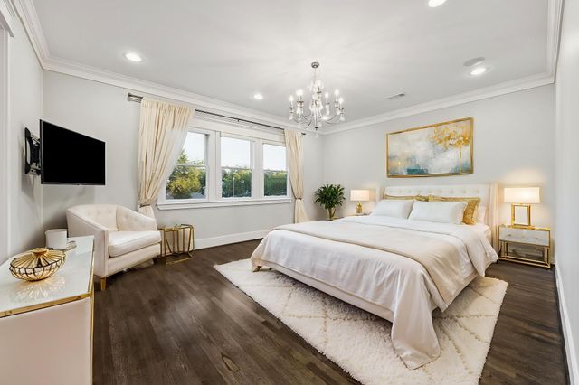 916 Columbia Street, Houston, TX 77008