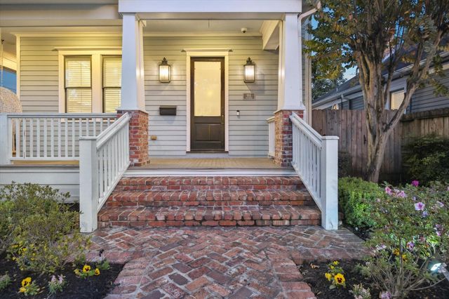 916 Columbia Street, Houston, TX 77008