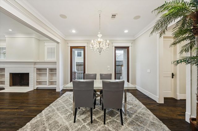 916 Columbia Street, Houston, TX 77008