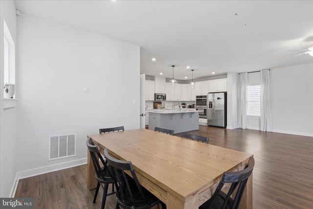 21839 CLARKSBURG RD, Clarksburg, MD 20871