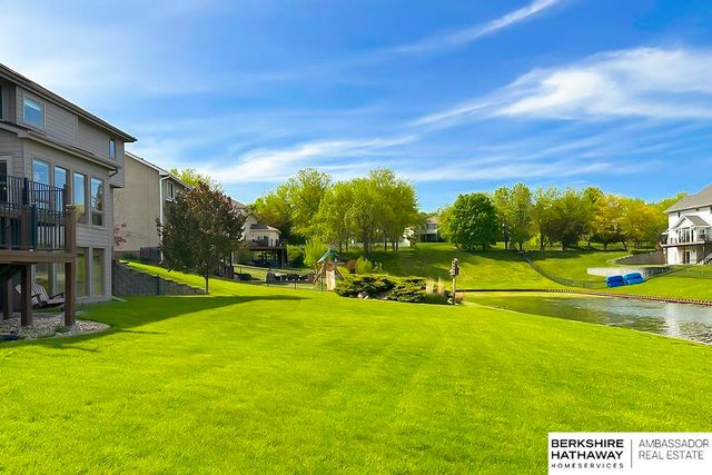 5004 Westlake Circle, Papillion, NE 68133
