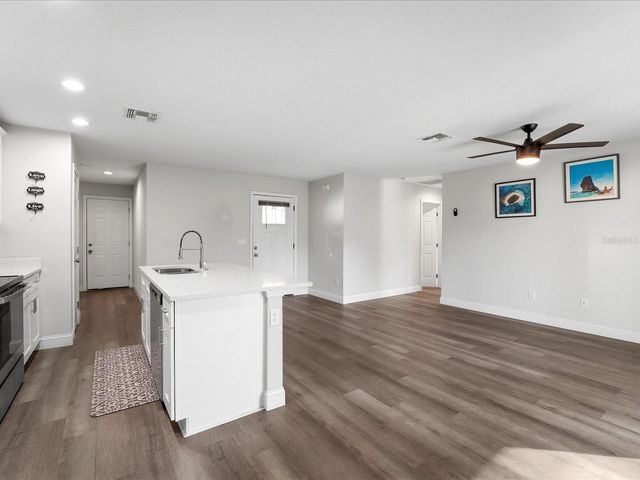 6235 DUNDEE AVENUE, North Port, FL 34291