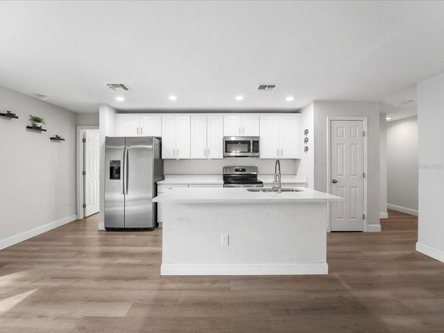 6235 DUNDEE AVENUE, North Port, FL 34291