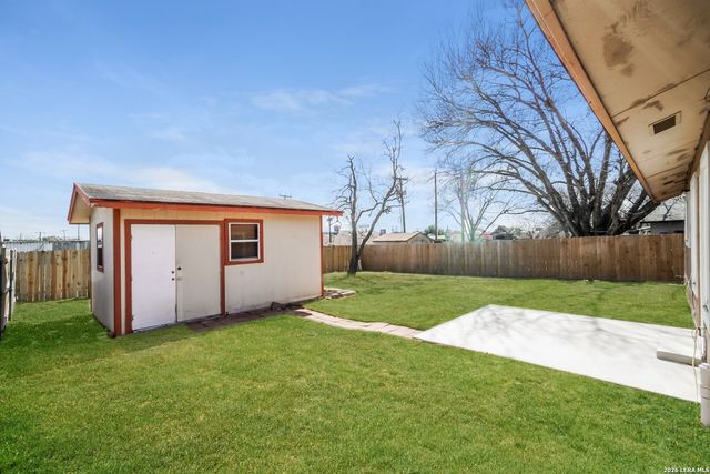 13406 CHESTERTON DR, San Antonio, TX 78217