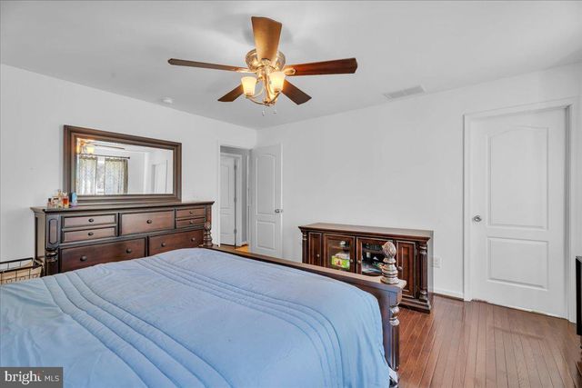 11 EVERGREEN RD, Mount Laurel, NJ 08054