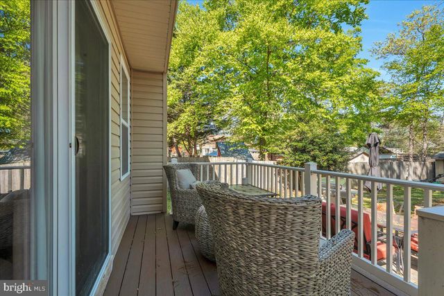 11 EVERGREEN RD, Mount Laurel, NJ 08054