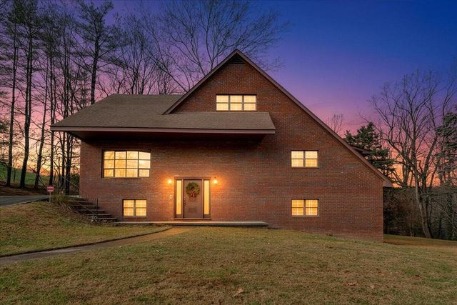 6089 Steeplechase DR, Roanoke, VA 24018