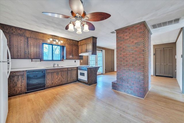 6089 Steeplechase DR, Roanoke, VA 24018