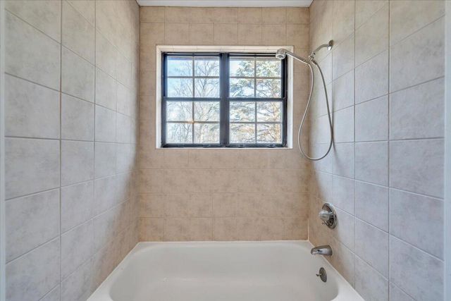 6089 Steeplechase DR, Roanoke, VA 24018