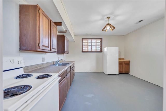 6089 Steeplechase DR, Roanoke, VA 24018