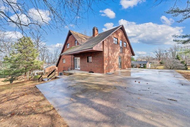 6089 Steeplechase DR, Roanoke, VA 24018