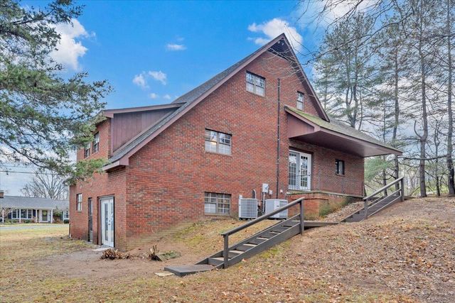 6089 Steeplechase DR, Roanoke, VA 24018