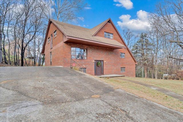 6089 Steeplechase DR, Roanoke, VA 24018