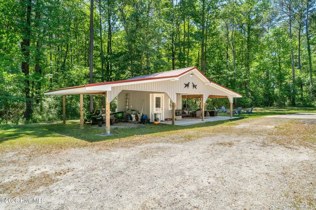 460 Upland Road, Willard, NC 28478
