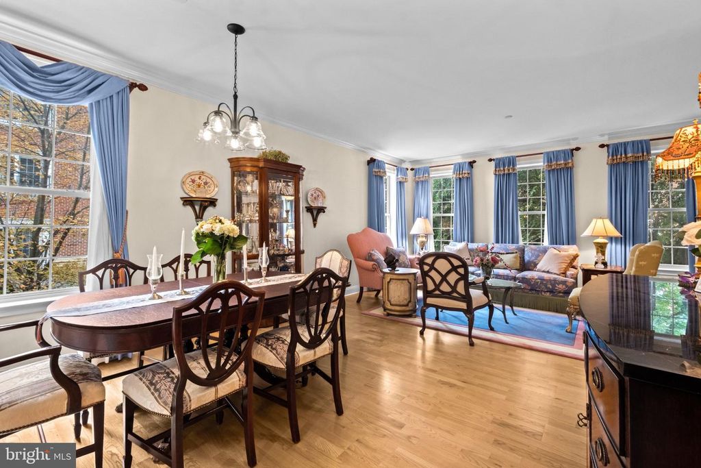 200 ADMIRALS WAY, PHILADELPHIA, PA 19146 — exterior