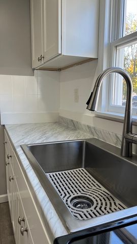 30 White Street 1R, Taunton, MA 02780