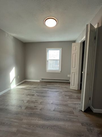 30 White Street 1R, Taunton, MA 02780