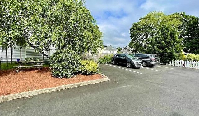 30 White Street 1R, Taunton, MA 02780