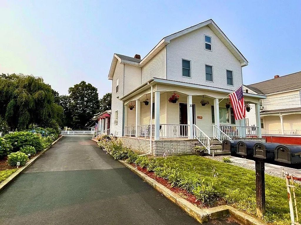 30 White Street 1R, Taunton, MA 02780