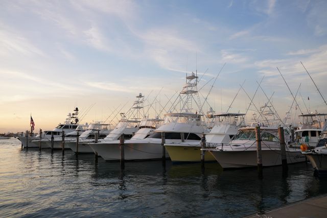 184 Lake Drive 4301, Palm Beach Shores, FL 33404