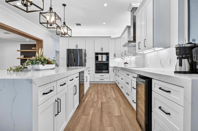 301 Pilgrim Road, West Palm Beach, FL 33405