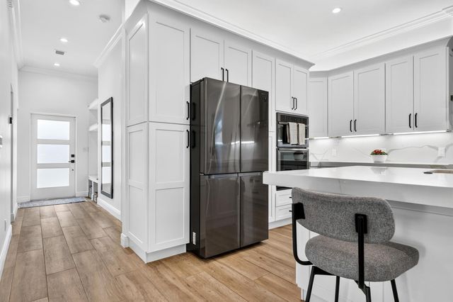 301 Pilgrim Road, West Palm Beach, FL 33405