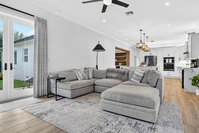 301 Pilgrim Road, West Palm Beach, FL 33405