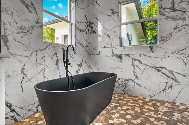 301 Pilgrim Road, West Palm Beach, FL 33405