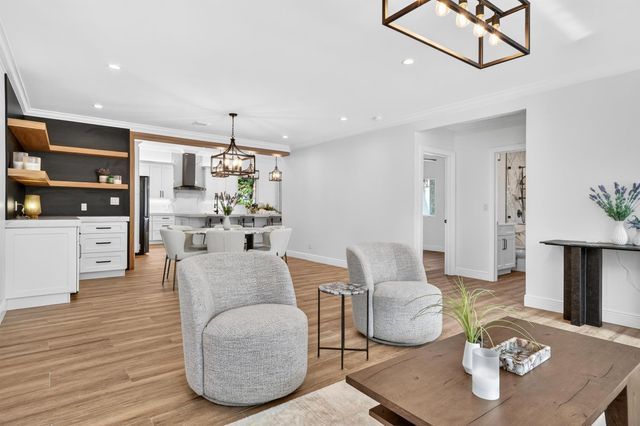 301 Pilgrim Road, West Palm Beach, FL 33405