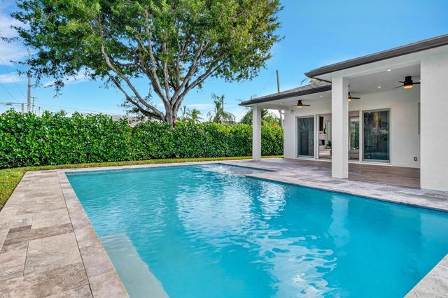 301 Pilgrim Road, West Palm Beach, FL 33405