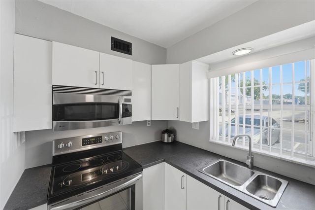 3028 GEORGE MASON AVENUE J-7E, Winter Park, FL 32792