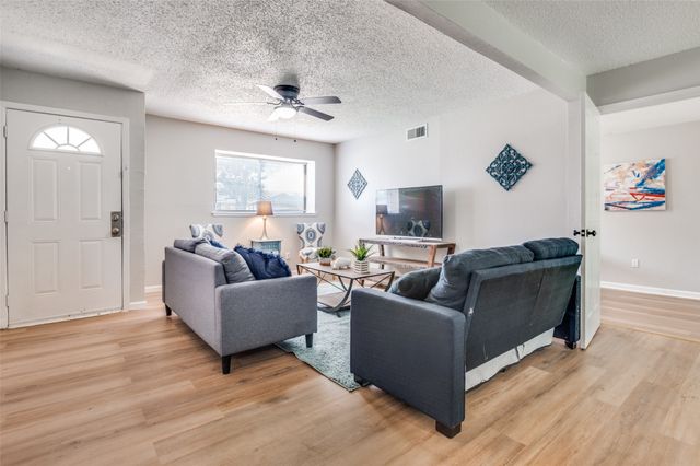 731 Seabeach Road, Dallas, TX 75232